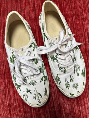 Cactus Print Sneakers in White & Green